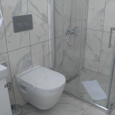 61 Park Aparthotel 5*
